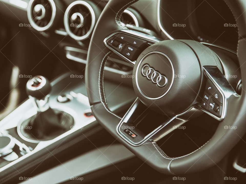 Audi r8❤️
best car👌