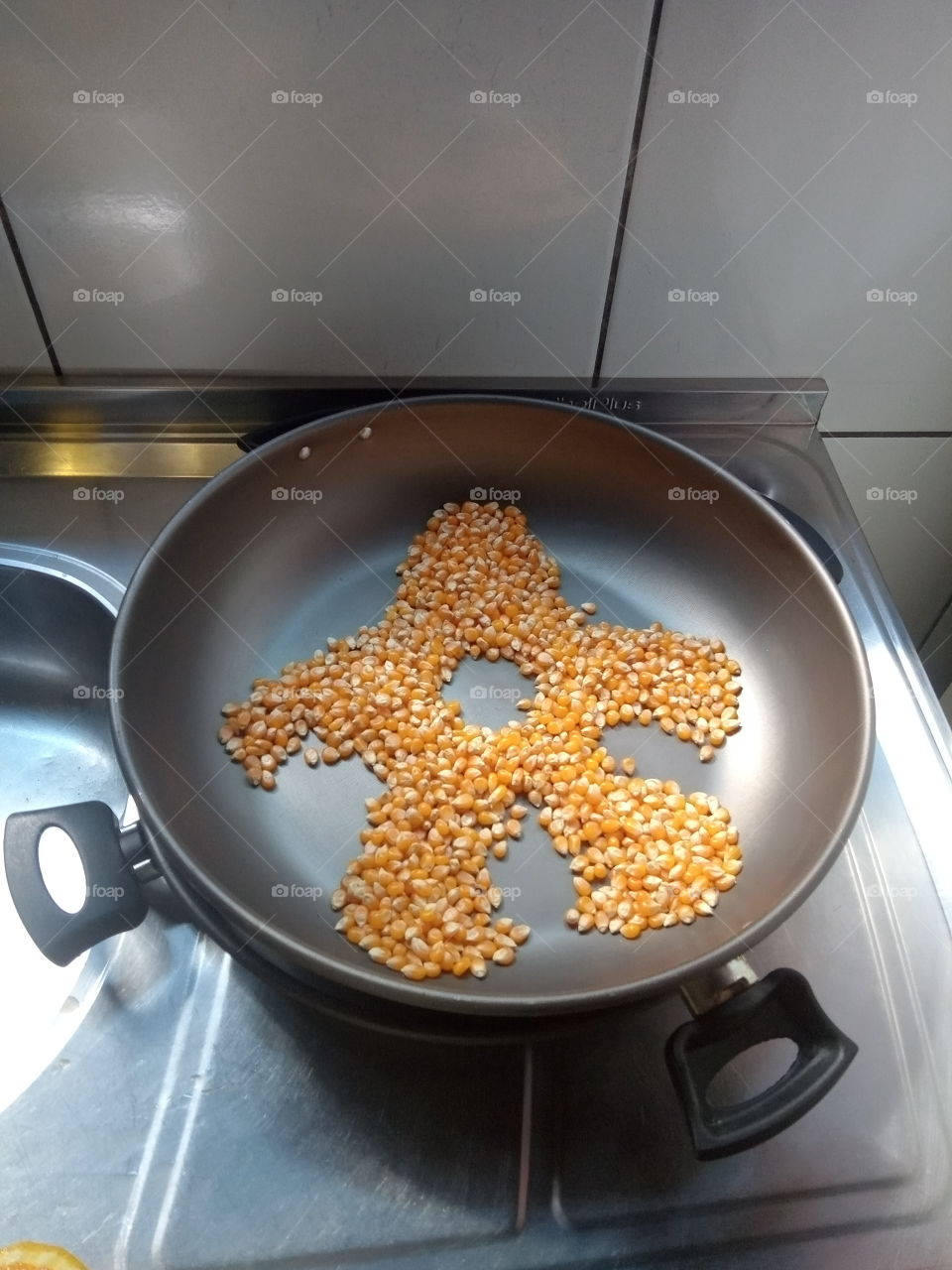 Colora of 2021: Ultimate Gray Illuminaling