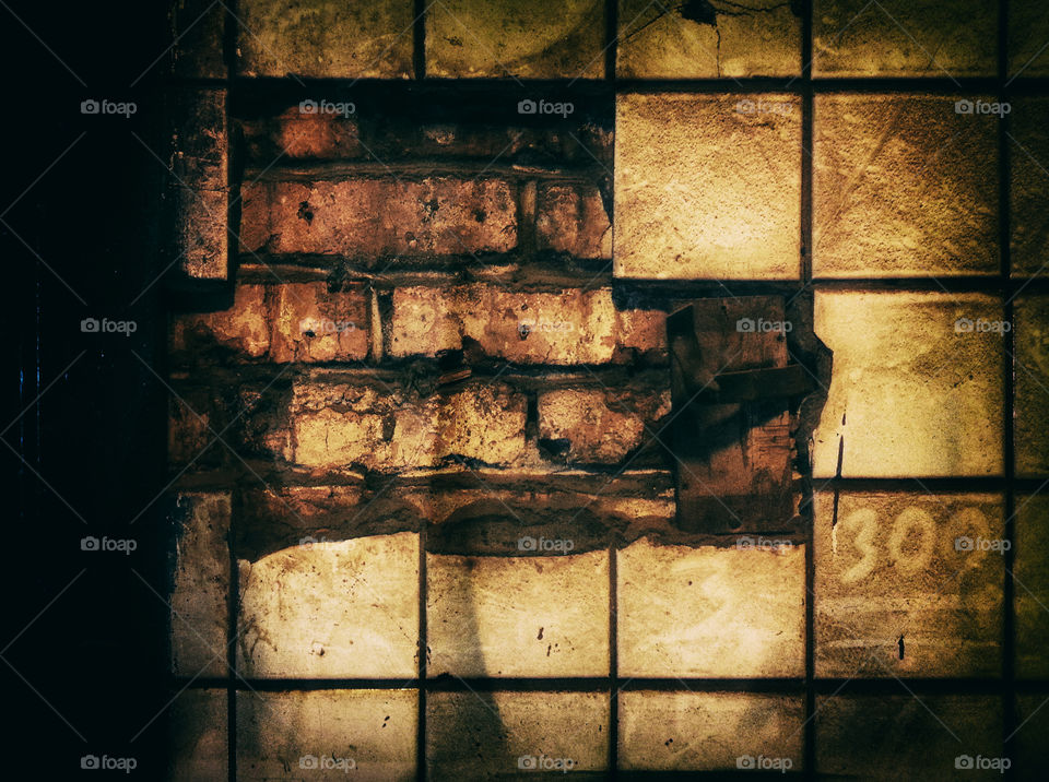 Vintage dirty cracked wall background