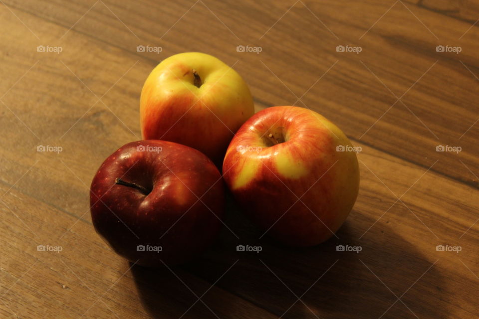 nice rich color, for nice rich apples.