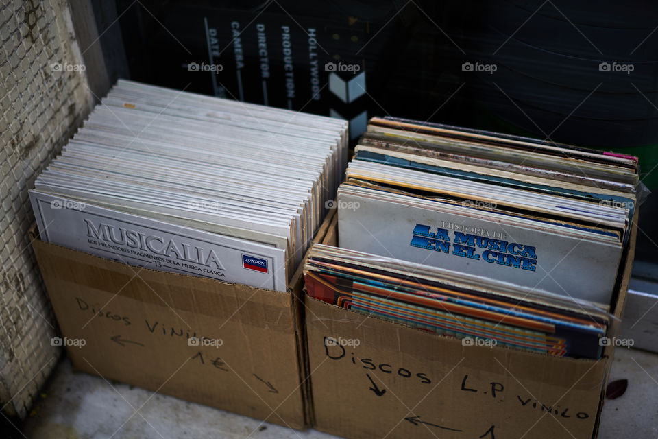 Cajas de vinilos en venta