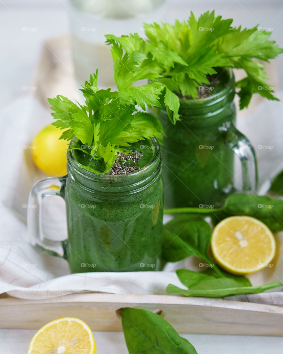 Green smoothie in the mason jar