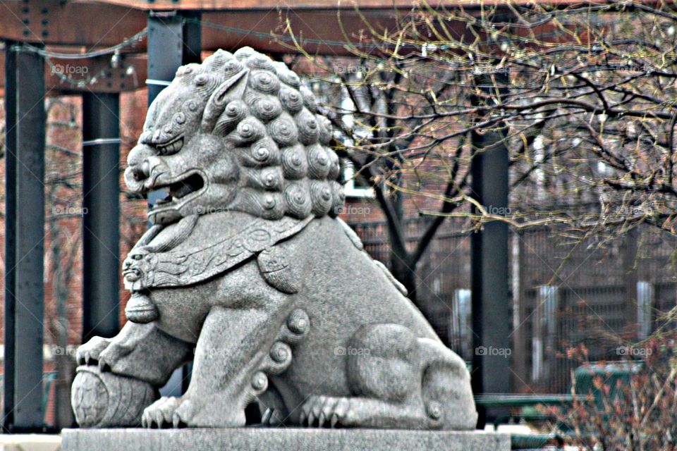 Chinatown Statue