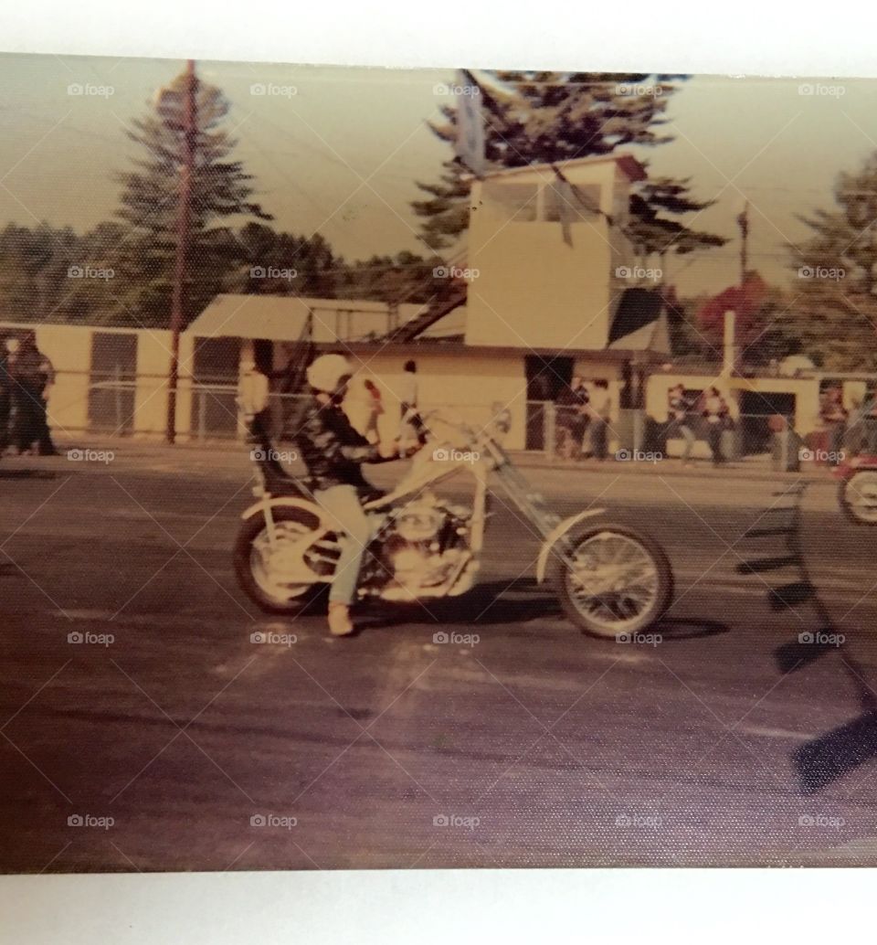 Chopper at New England Speedway Race in the early 1970s! This is a Vintage Photo! This Raceway is located in Epping, New Hampshire, USA🇺🇸