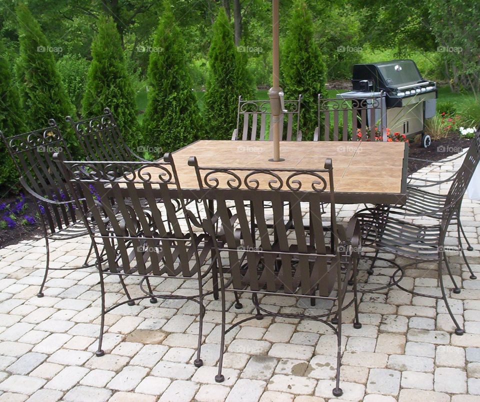 BIA Parade of Homes - Patio Table and Chairs