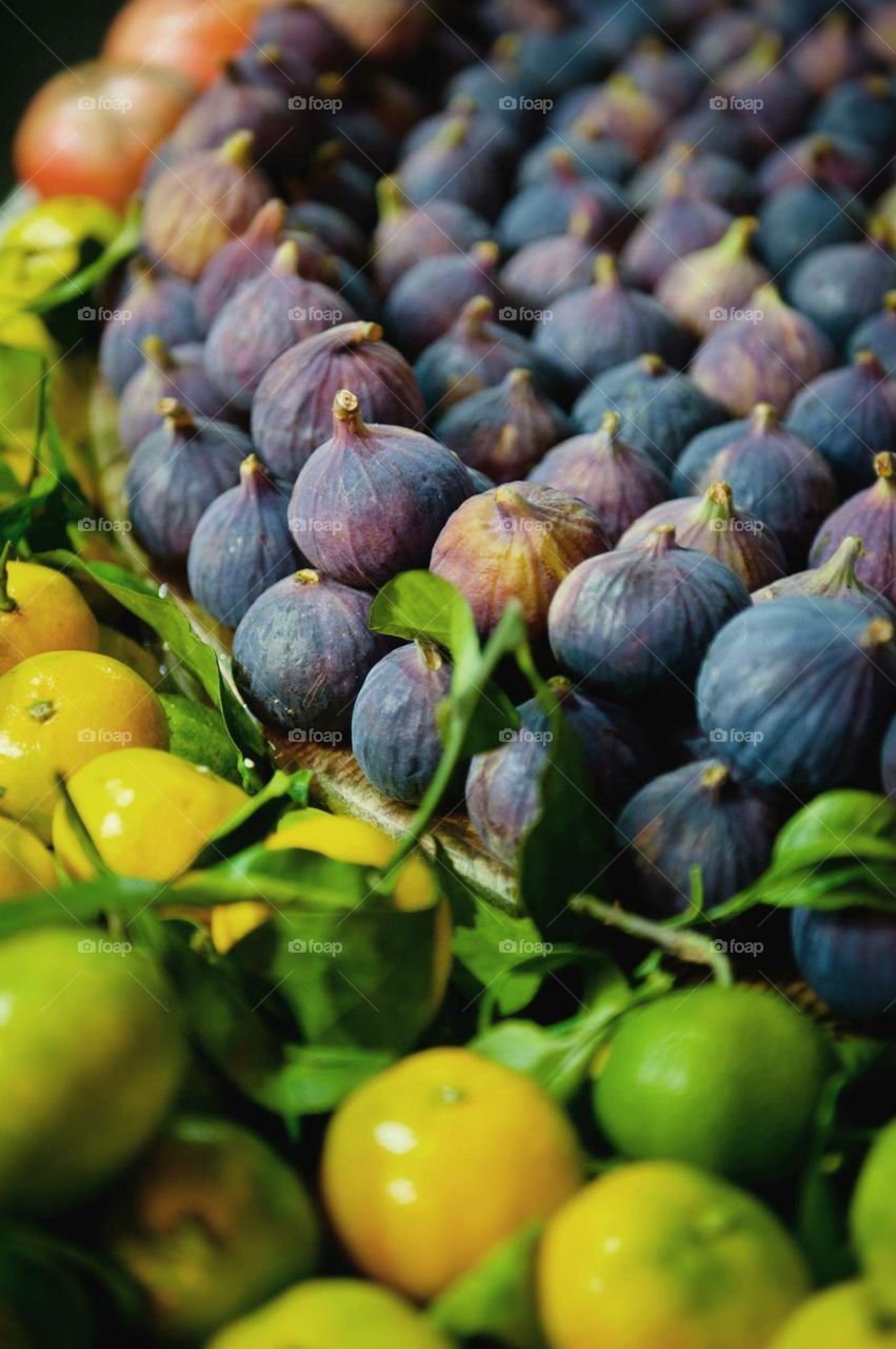 Fresh Figs and Lemons on display at Borough Market in London 