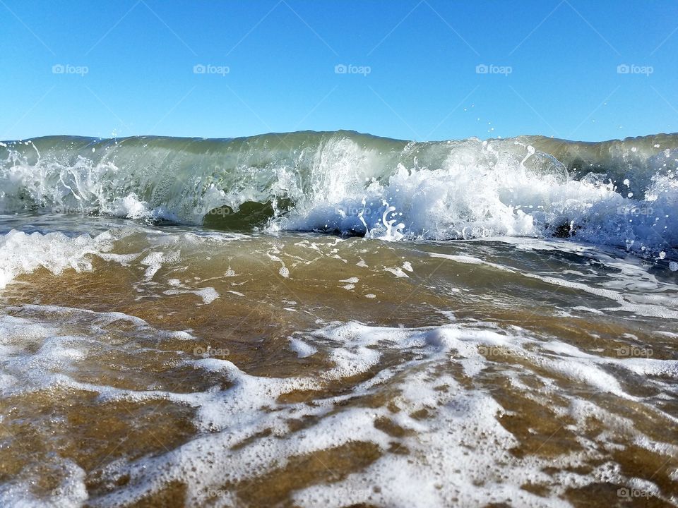 Playful waves in Santa Cruz