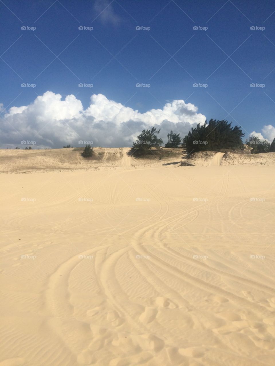 Caucaia, estado do Ceará, região da Grande Fortaleza (Nordeste Brasileiro). Um dos lugares mais bonitos que conheci, com praia de areia clara e água limpa!