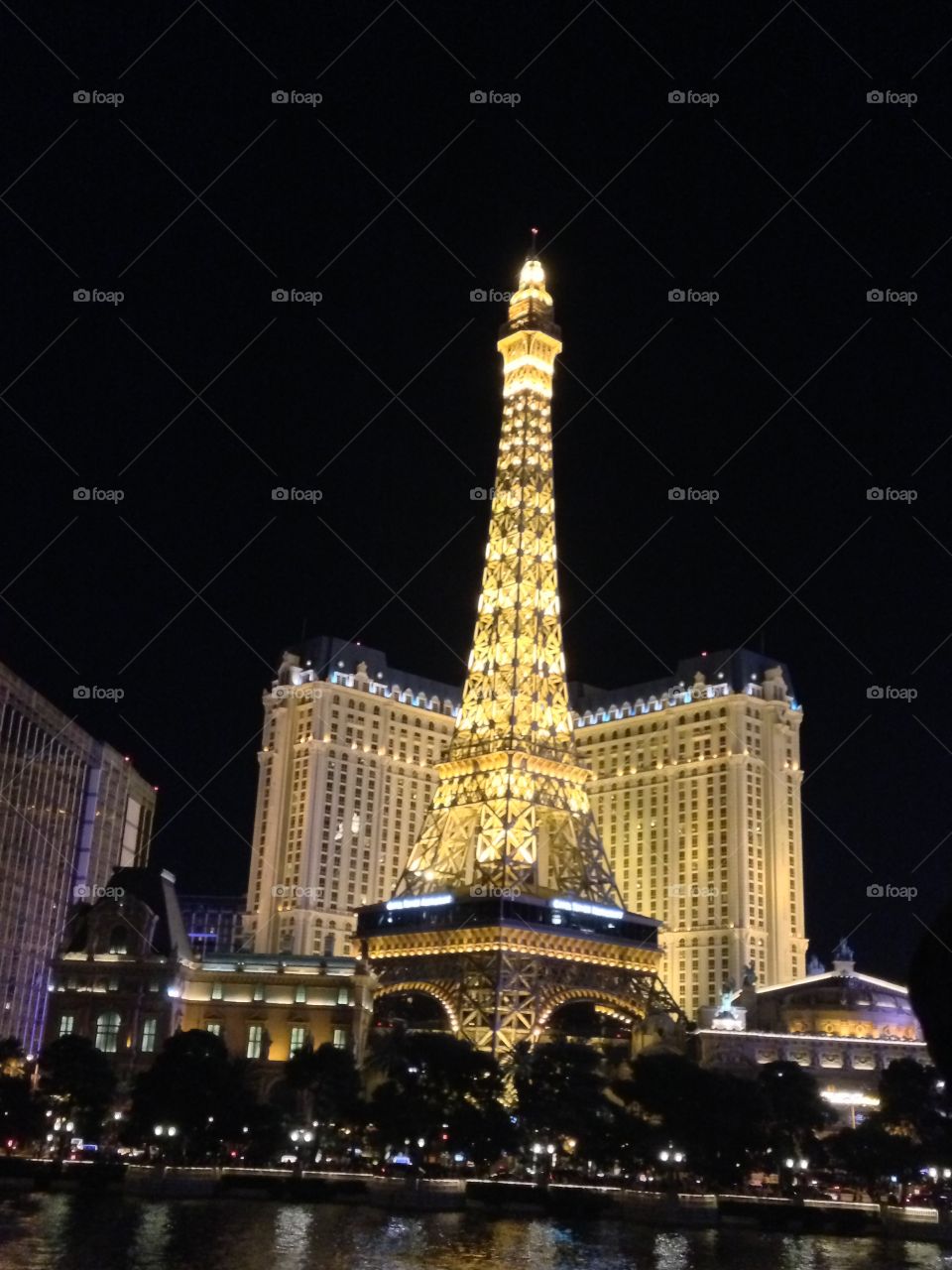 Paris Las Vegas . Paris Las Vegas at night