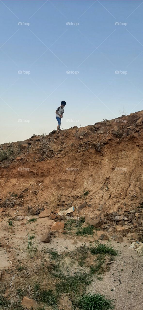 I need your support guys, I'm very, very poor, poor