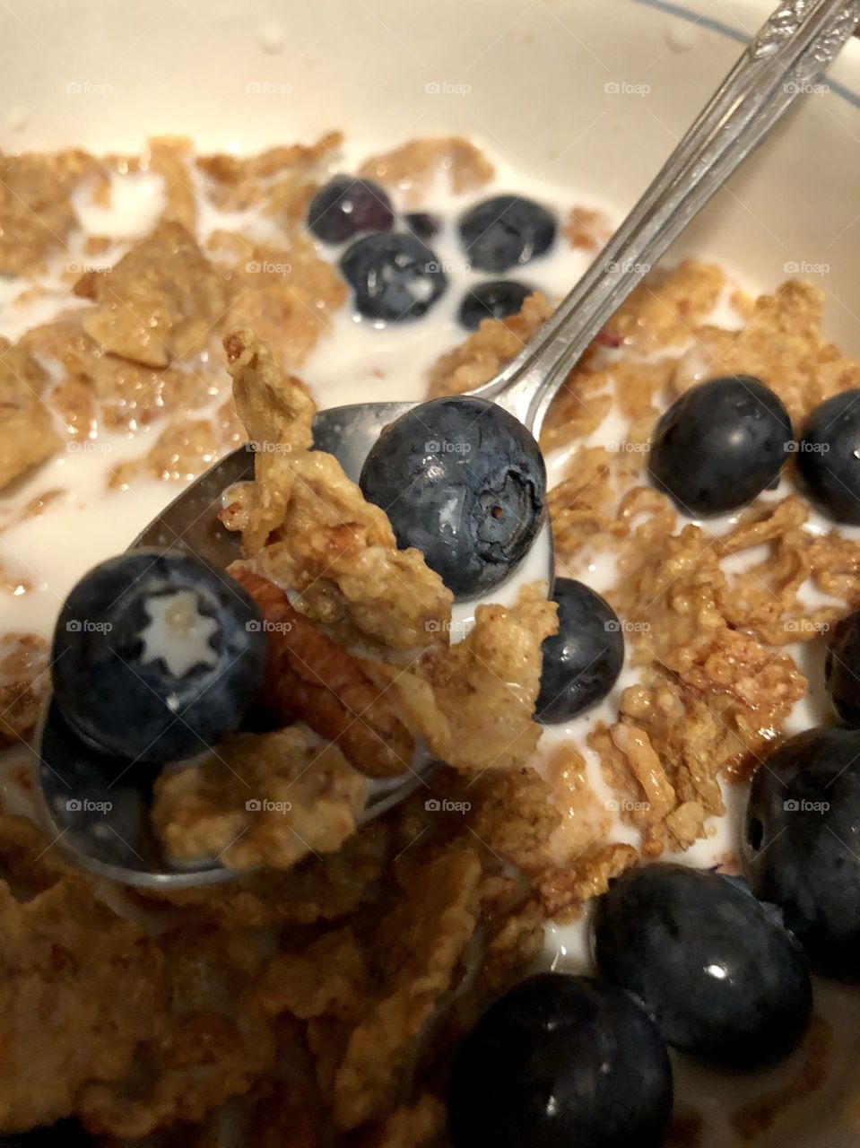 Breakfast cereal blueberries & pecans