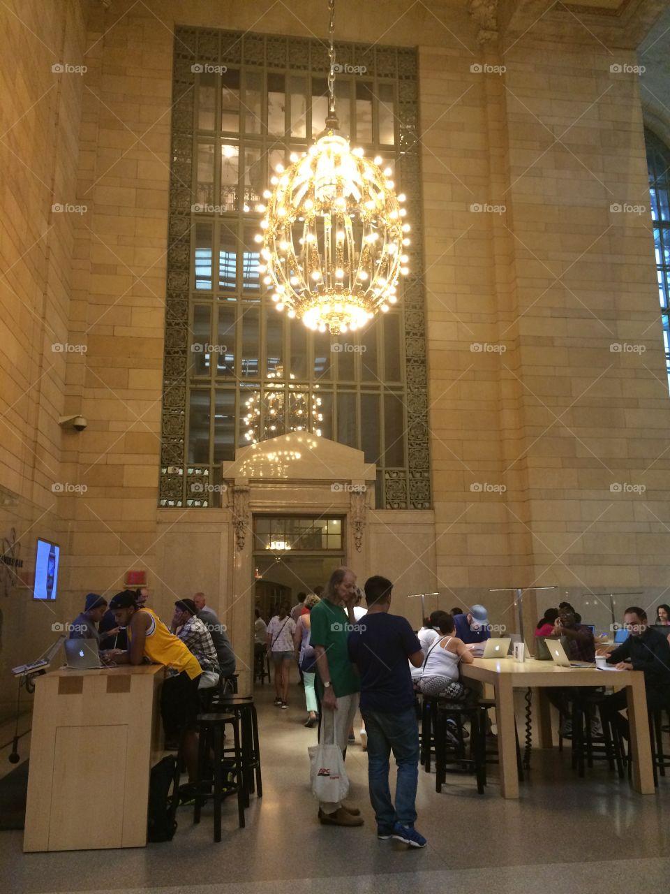 Genius Bar in grand central station 