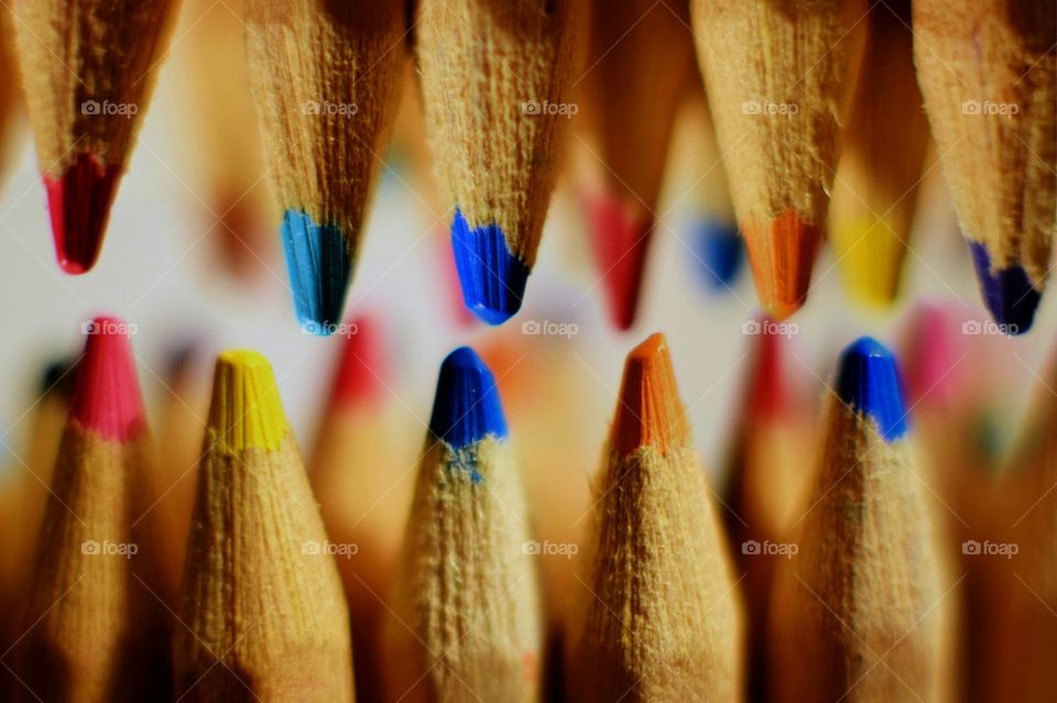 Teeth-like coloured pencils