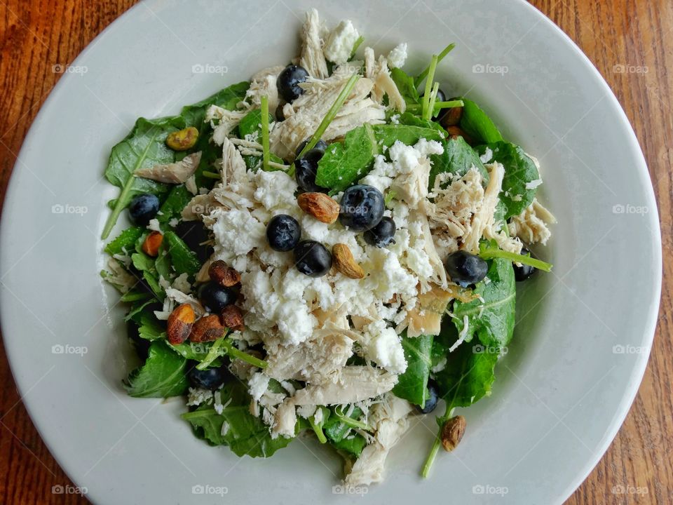 Kale Salad With Chicken And Blueberries
