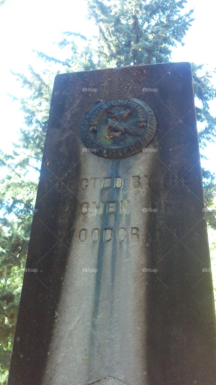Women Woodcrafters. Monument to unnamed women Woodcrafters in Lone Fir Cemetery.