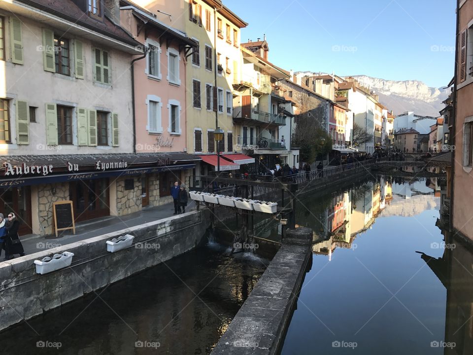 annecy lake French people