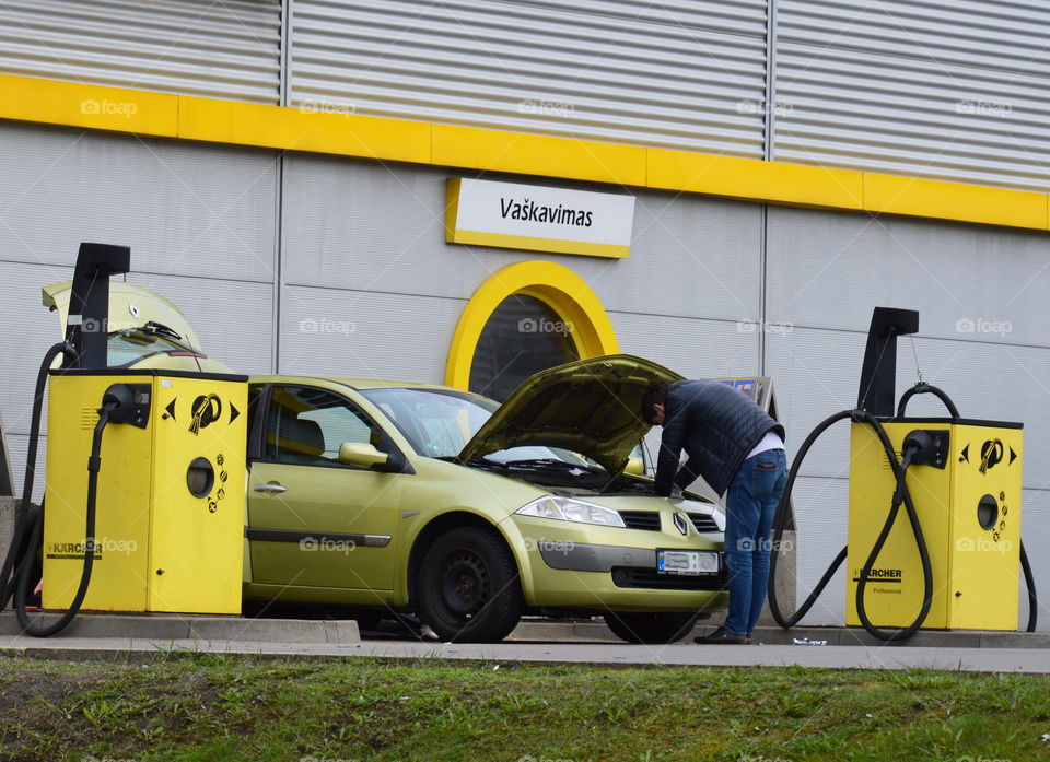 cleaning car