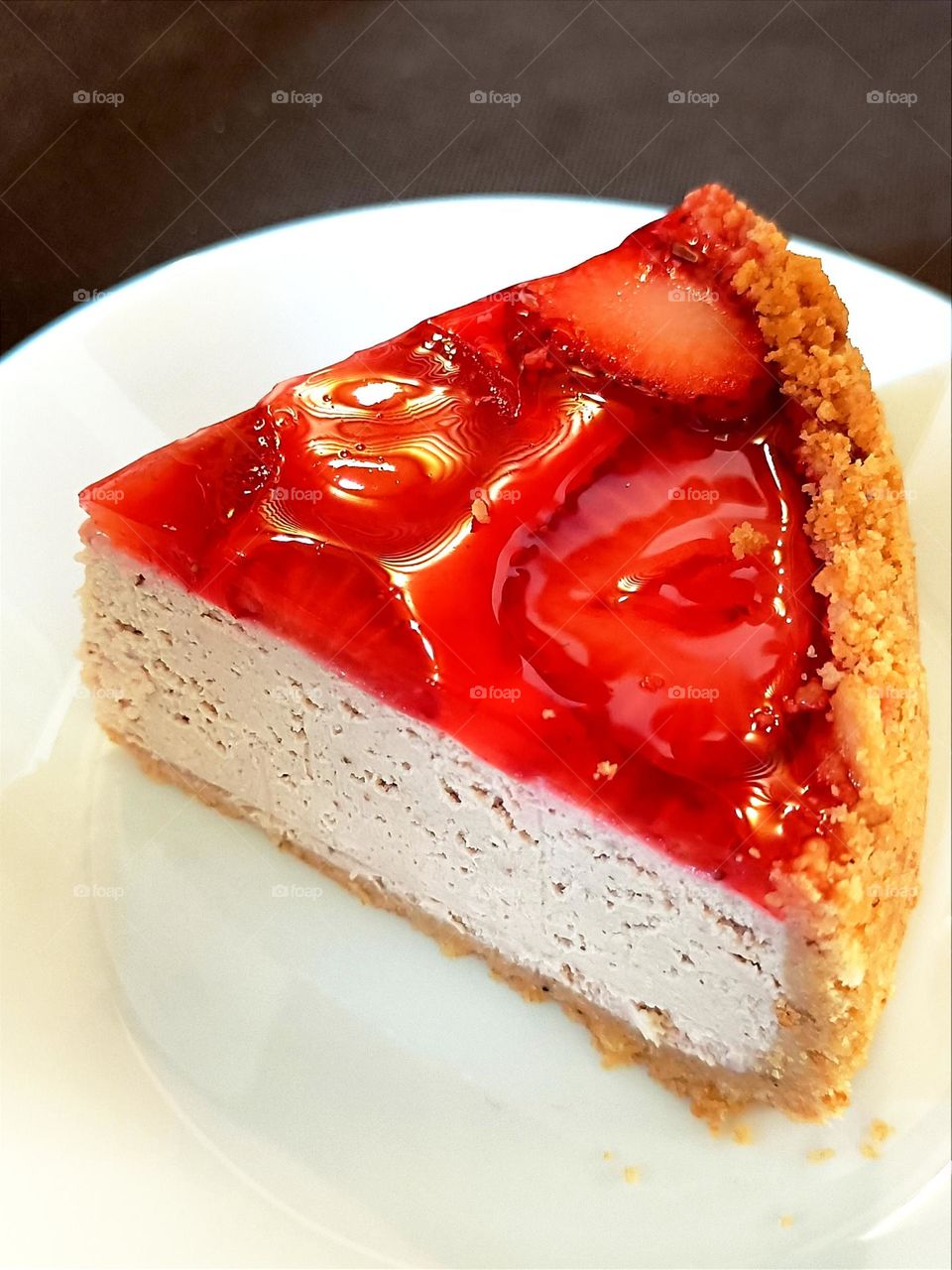 Cheesecake with strawberries