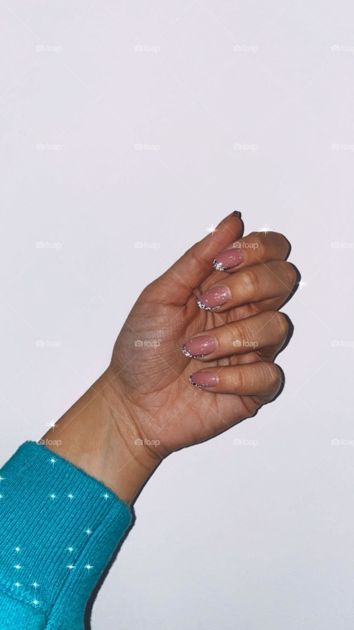 Show us your manicure