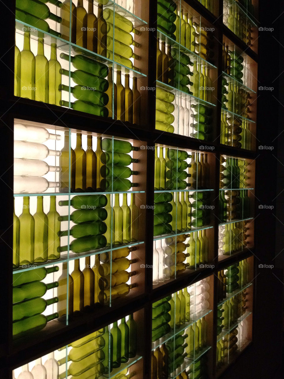 design wine bottles display by optostar