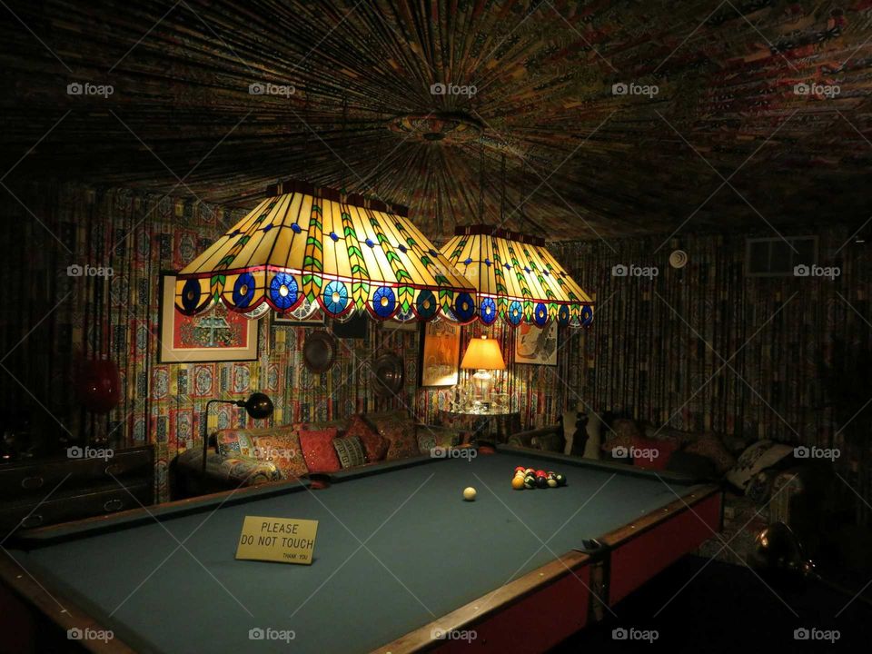 Pool table