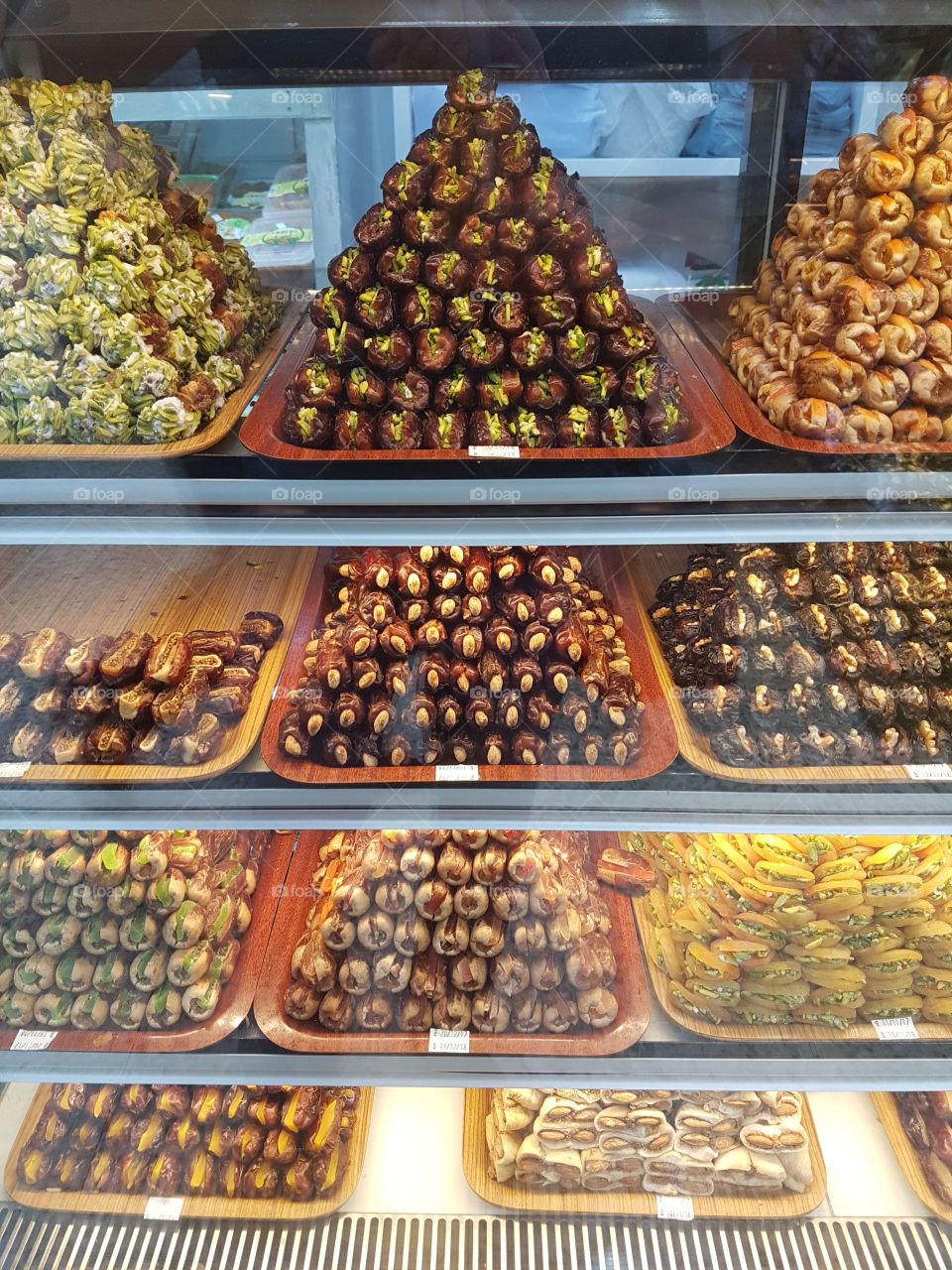 Dates. Travel to UAE