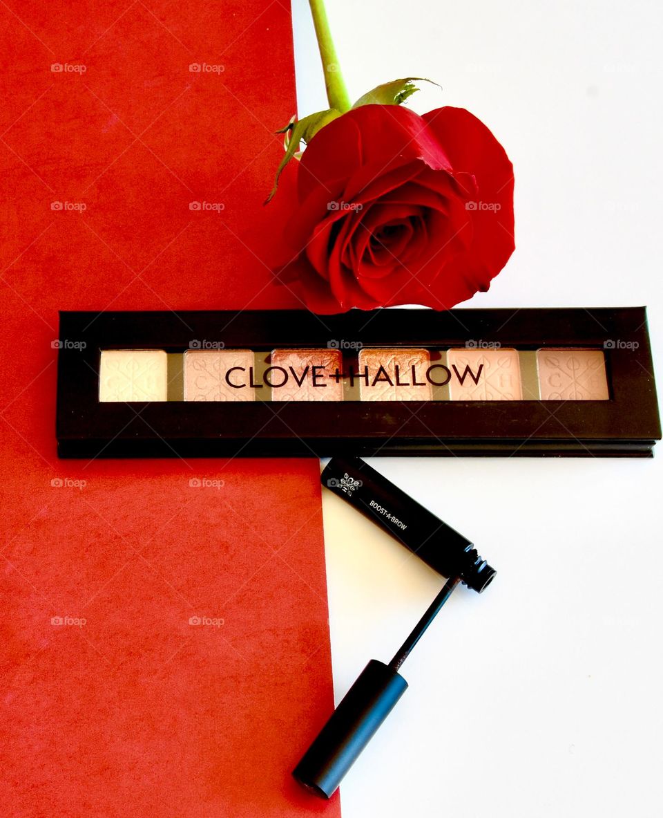 Clove Hallow eye shadow still life flat lay 