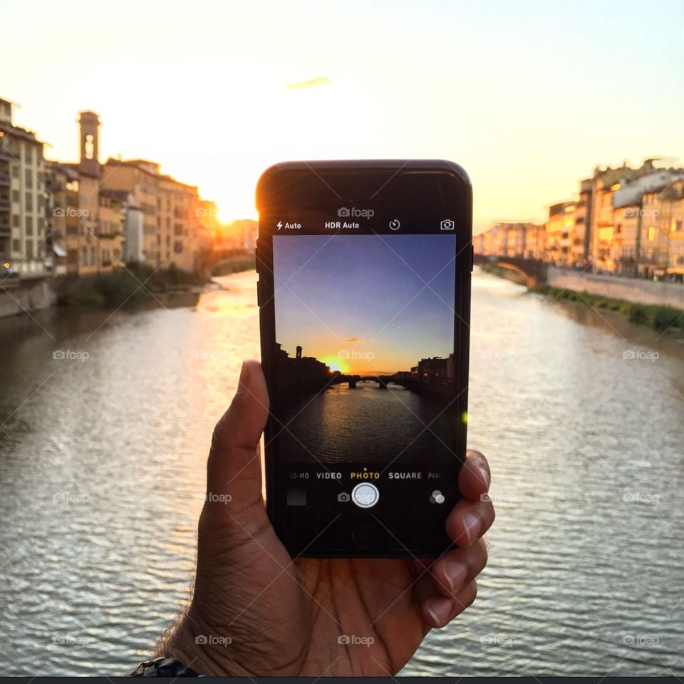 Capturing the sunset in Firenze, Italia 