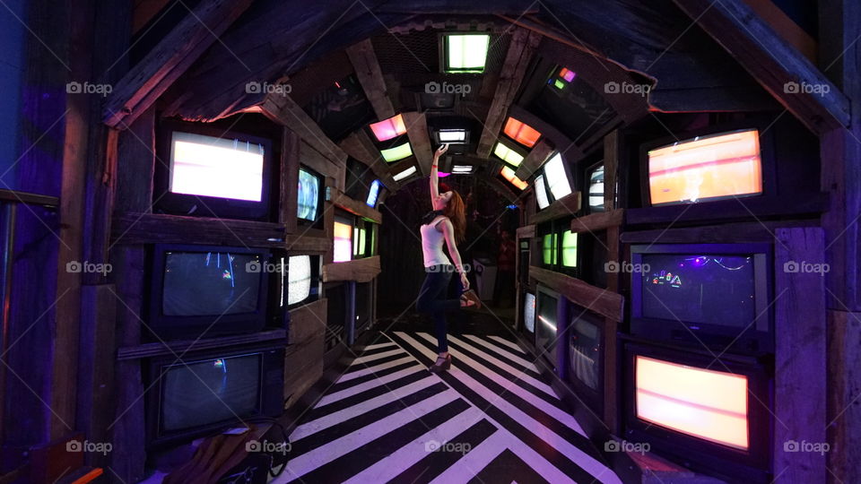 2 words .  MEOW WOLF