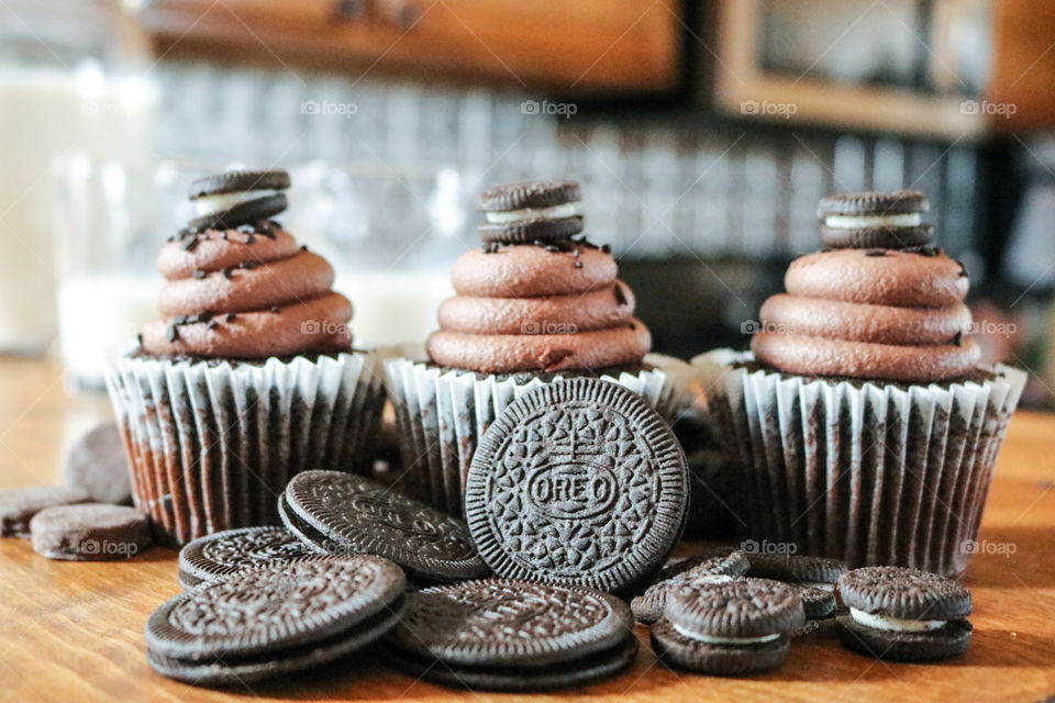 Delicious Oreo Cupcakes and Cookies 