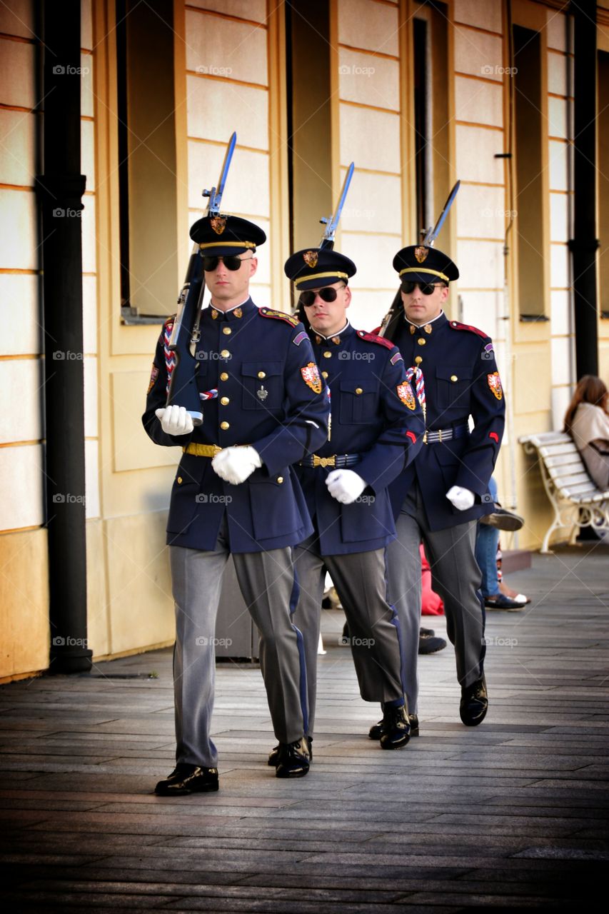 Change of guards at Prague Castle