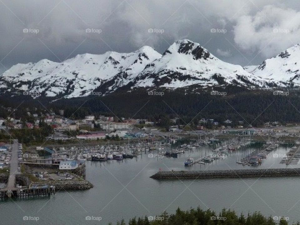 A big mountain with snow