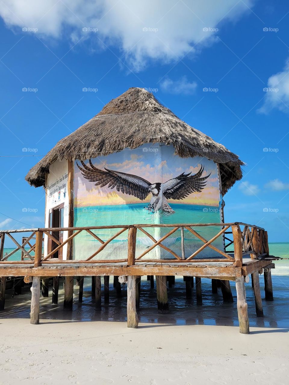 estructura en playa de Holbox México