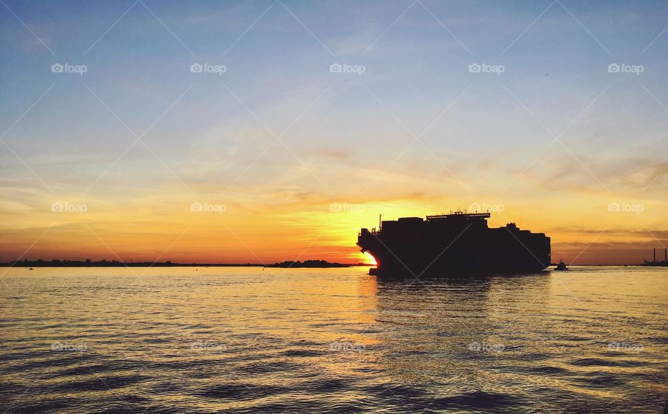 A sunset on the Elbe on a warm autumn evening