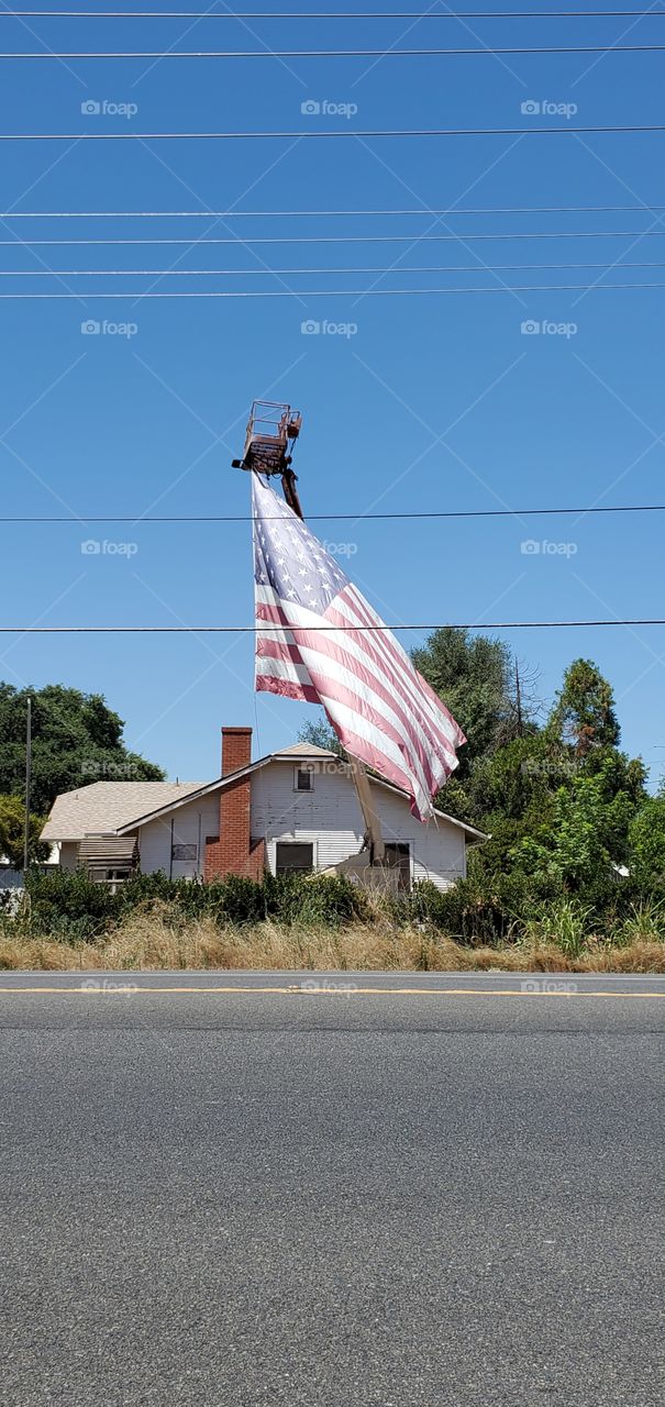 Flag up high