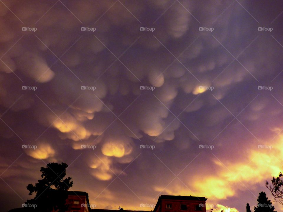 Corfu mammatous clouds