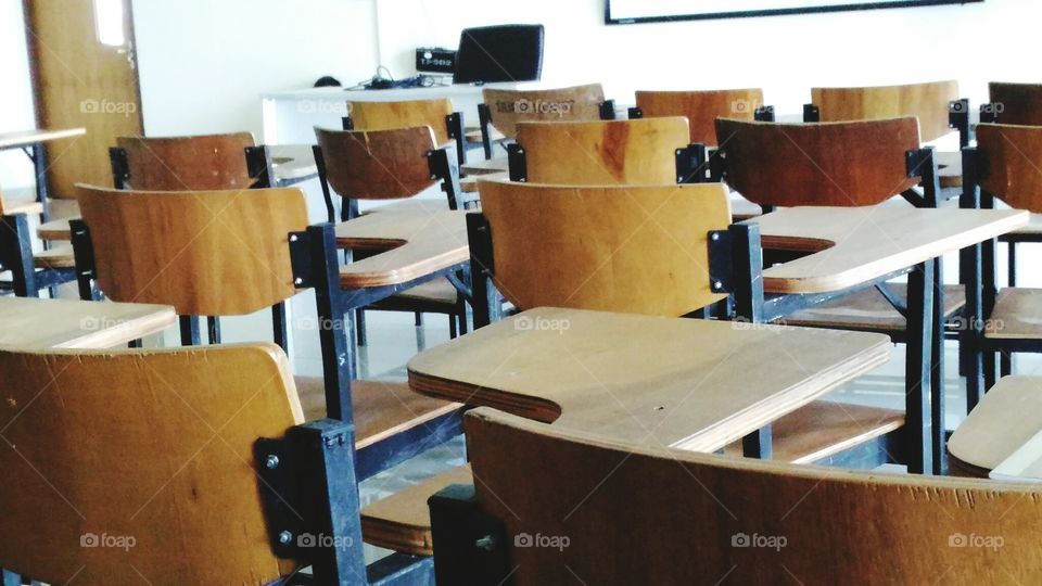 lectures table in classroom