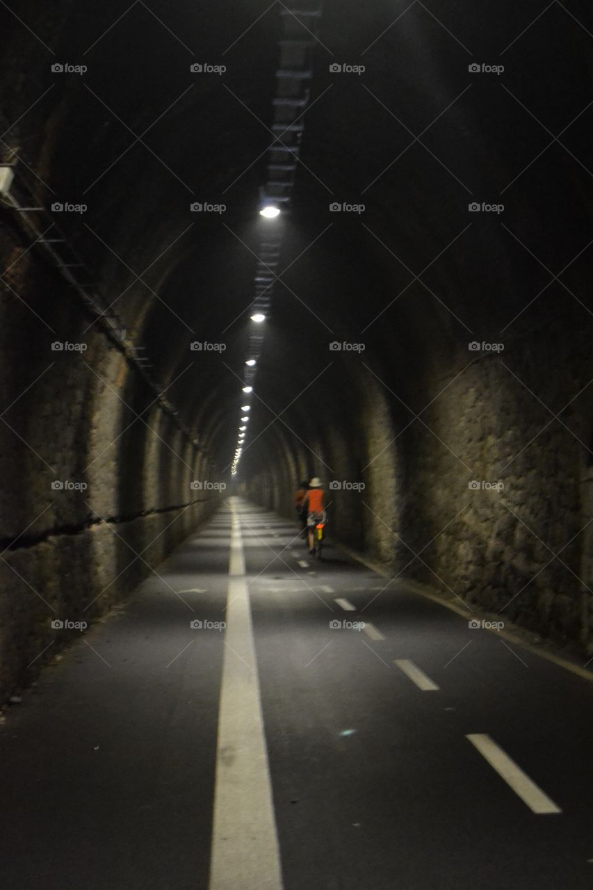 Tunnel