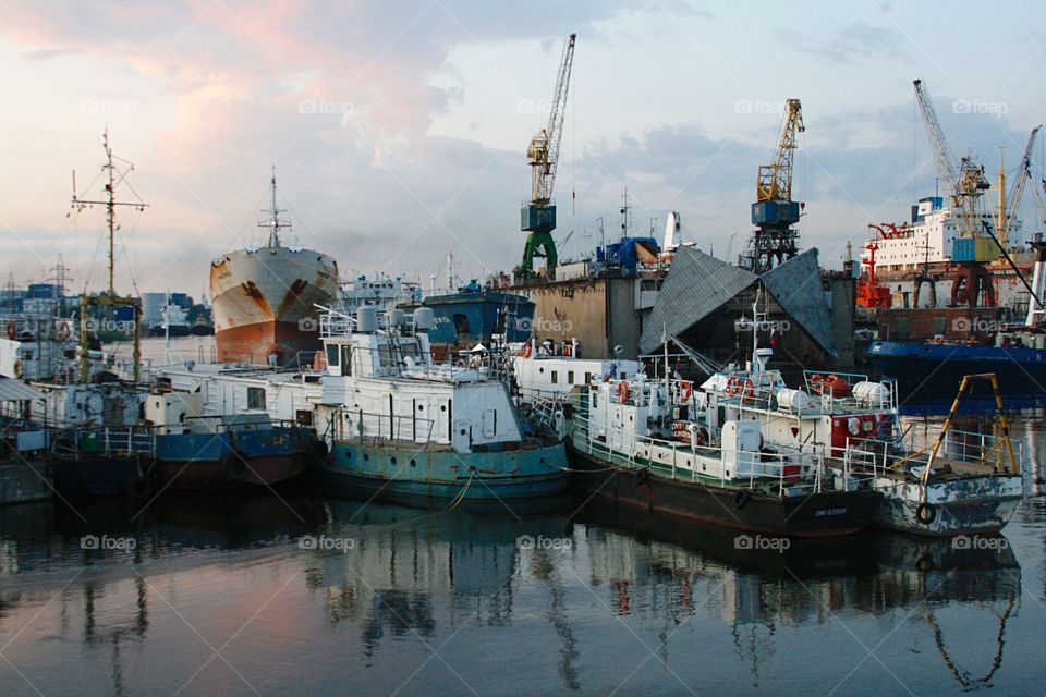 Sunset at the port 