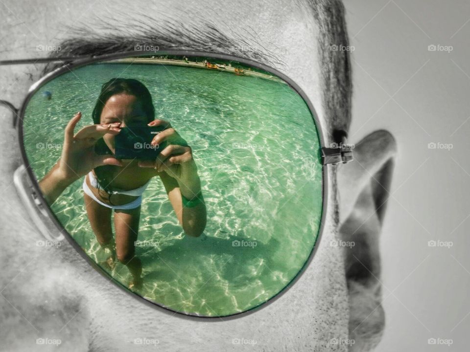 rejection of a girl in sunglasses