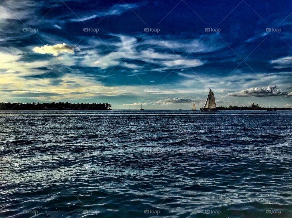 Boat in distant horizon 