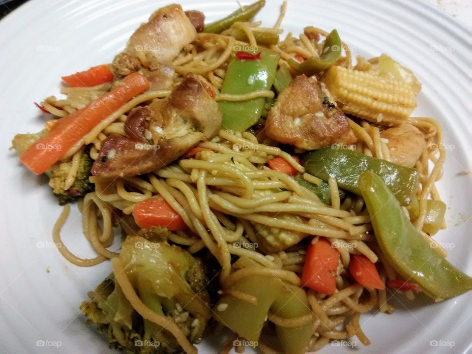 stirfry with spaghetti noodles