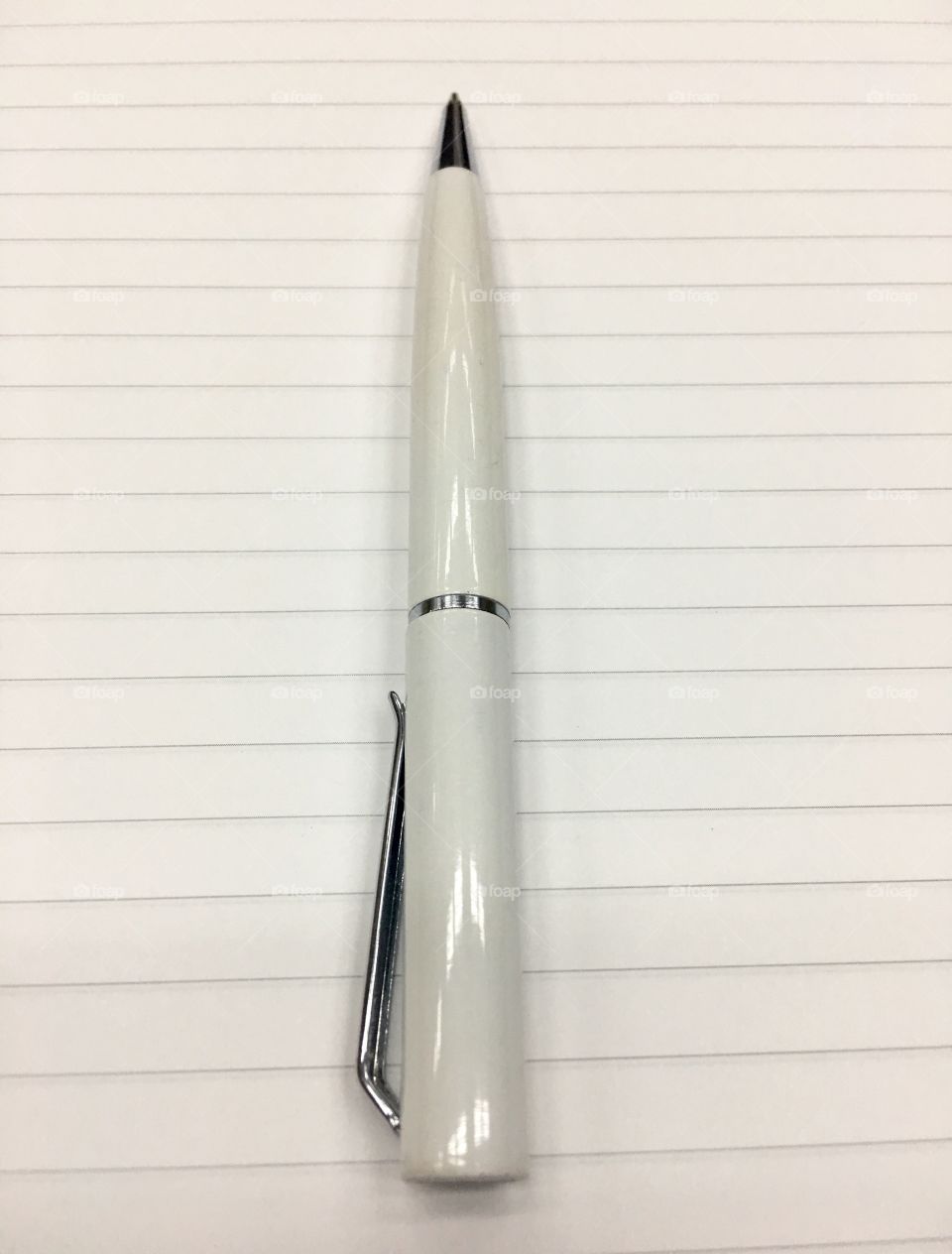 Teacher the full moon has one pen.