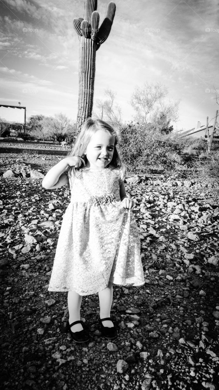Kendyl in B&W in from of the Superstitions