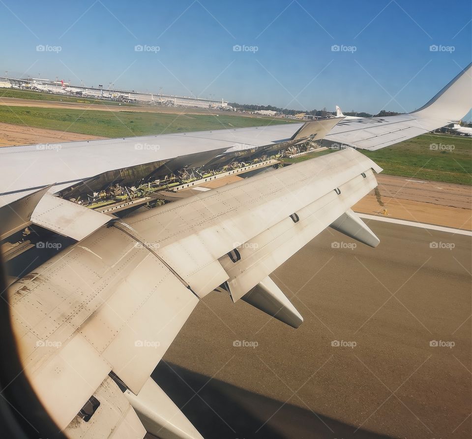 Flaps do airplane - Aeroporto Internacional Mohammed V..