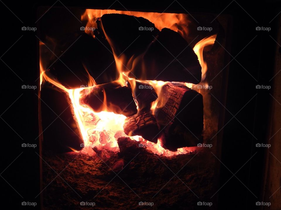 Wood Stove: Open Fire 