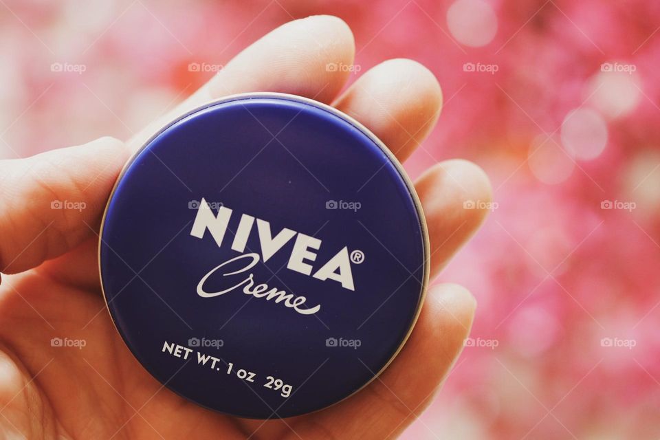 Nivea creme, holding Nivea creme in hand, applying Nivea creme in the morning, morning beauty routines, Nivea creme is my favorite product 