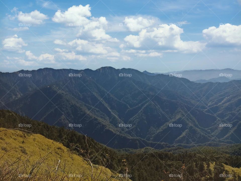 Beautiful mountain and sea of clouds natural landscape