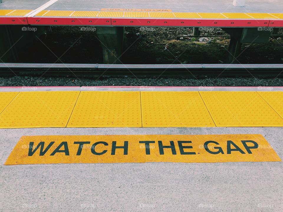 Watch The Gap, Mind The Gap, Train Platform, Traveling By Train, Train Station In New York, Commute By Train, Waiting For The Train 