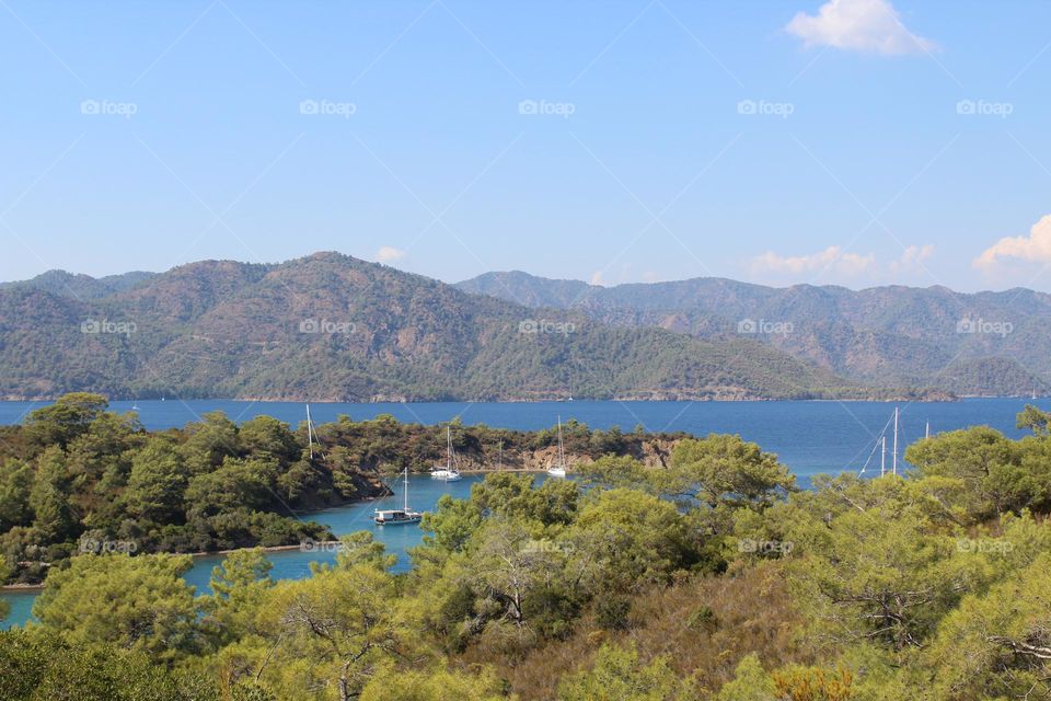 September is summer vacation month in the Mediterranean. With many things to do, like islands hopping day tour somewhere in Fethiye area of Turkey.